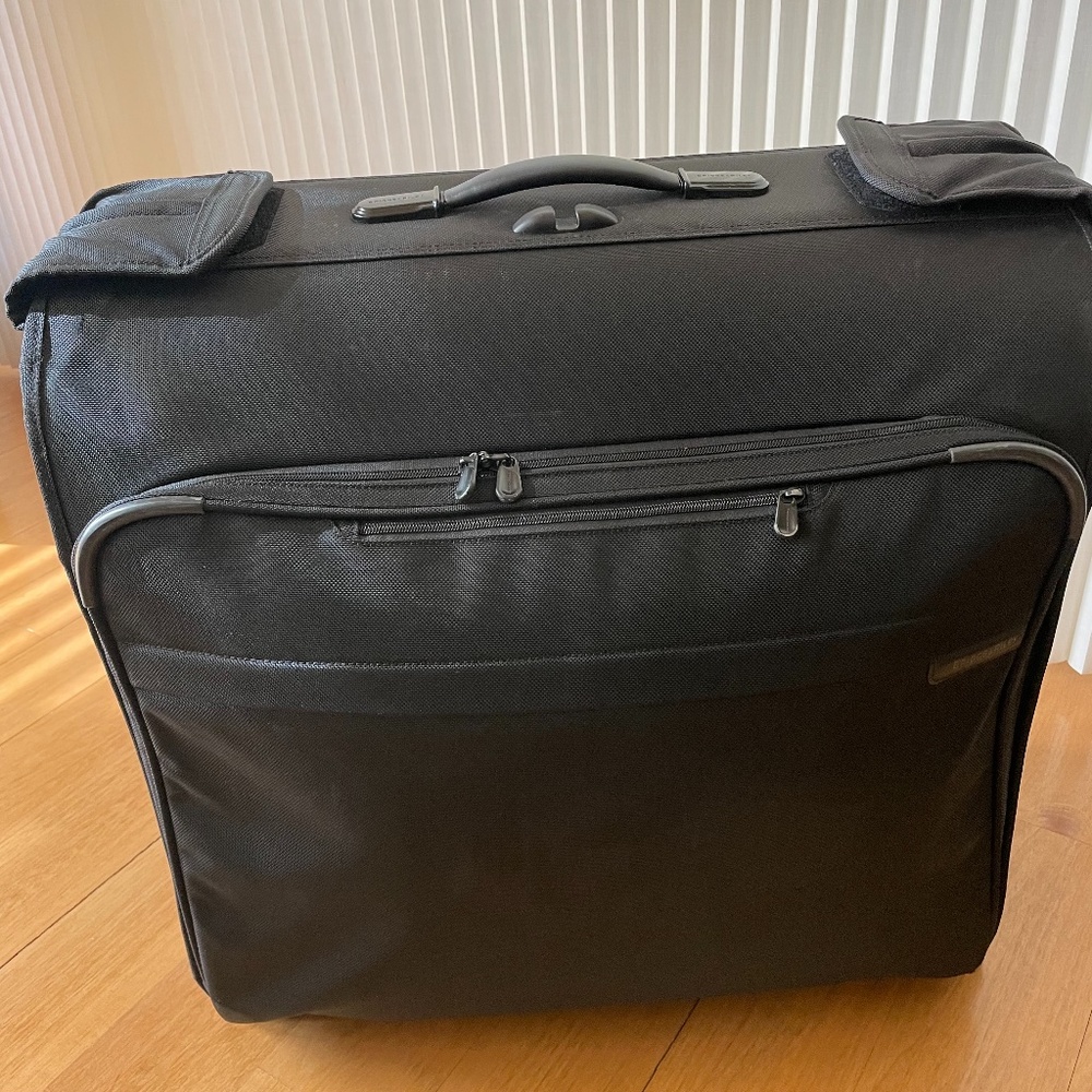 Briggs & Riley Rolling Garment Bag Gem